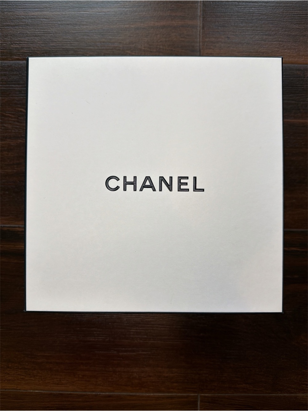 CHANEL Coco Mademoiselle White and Black Signature Box